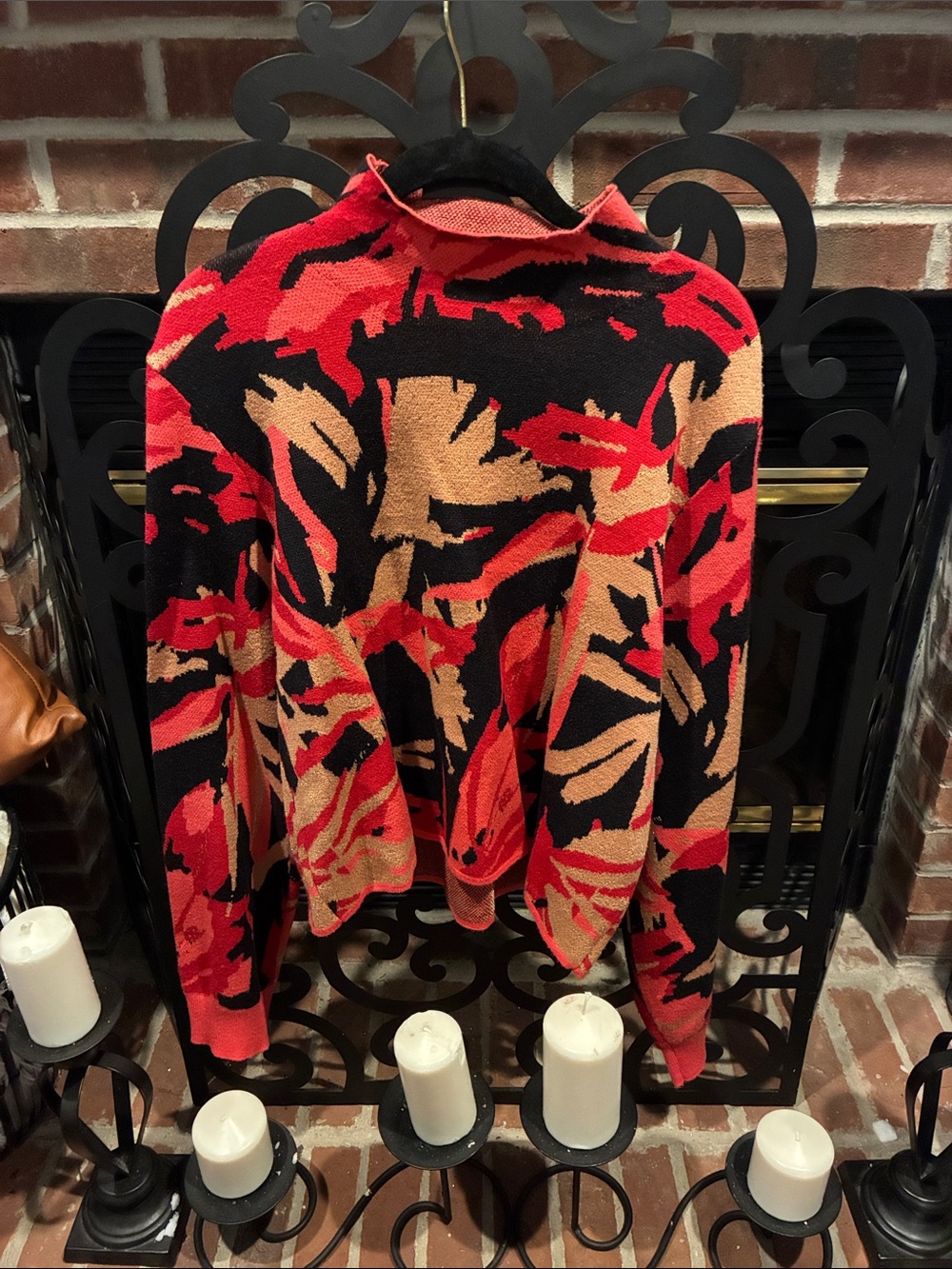 A Love Story Women's Black & Red Abstract Crew Sparkling Sweater Size:XL